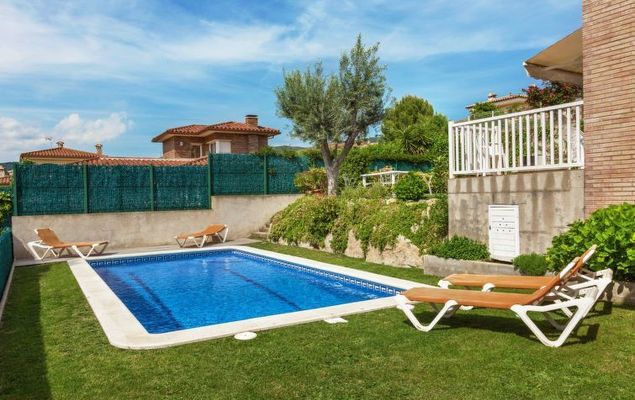 Villa Esther - Photo 1