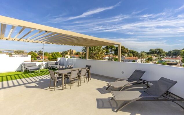 Tropical Beach Penthouse - Photo 19